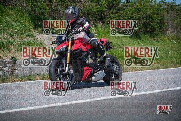 Volterra 11-04-26 h12-26 0617