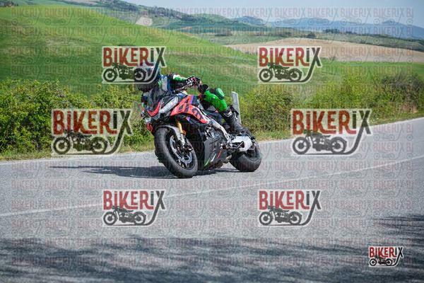 Volterra 11-04-26 h14-23 0877