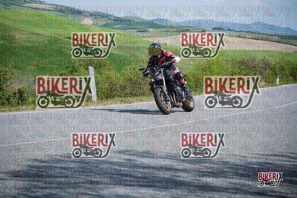 Volterra 11-04-26 h15-03 1013