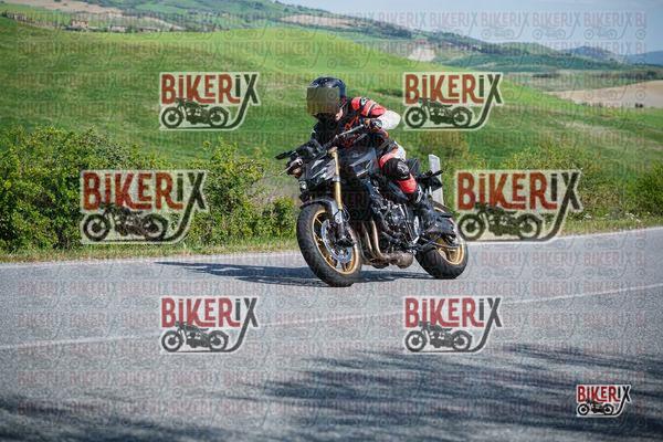 Volterra 11-04-26 h15-03 1015