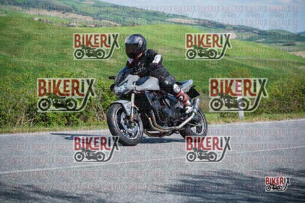 Volterra 11-04-26 h15-03 1020