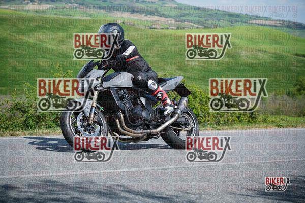 Volterra 11-04-26 h15-03 1021
