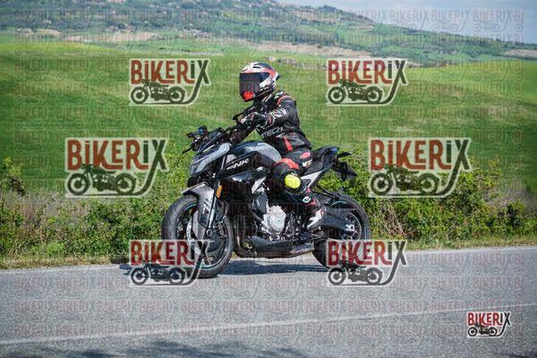 Volterra 11-04-26 h15-03 1024