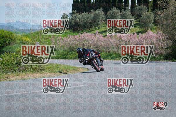 Volterra 11-04-26 h15-09 1047