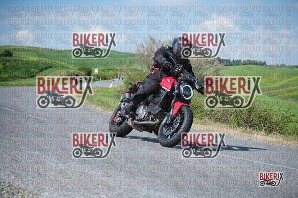 Volterra 11-04-26 h15-38 1195