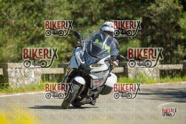 Passo del Muraglione 01-05-26 h15-36 1975