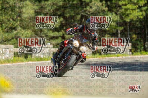 Passo del Muraglione 01-05-26 h15-39 1990