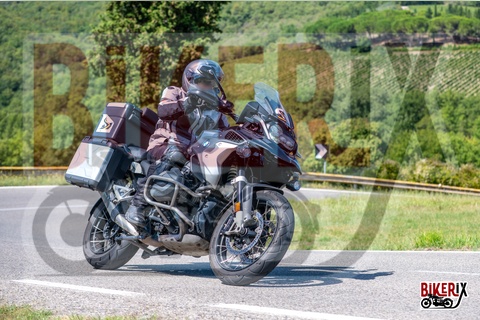 Chianti 07-09-25 h12-45 1985