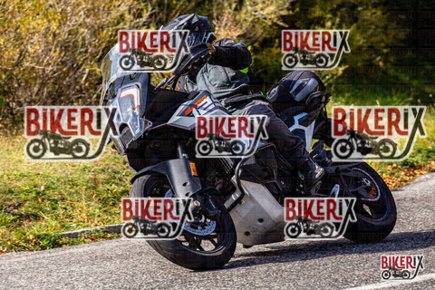 Forca d Acero 12-10-25 h11-09 0401