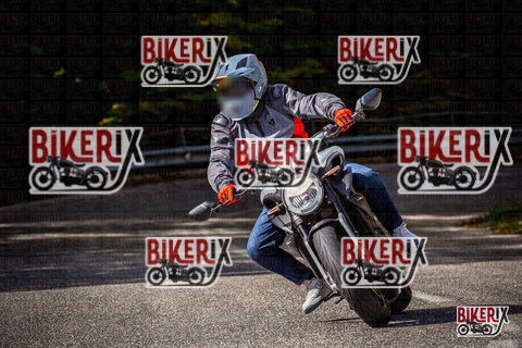 Forca d Acero 12-10-25 h12-02 1015