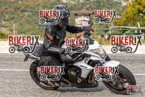 Forca d Acero 12-10-25 h15-36 2135