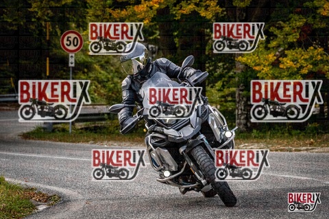 Forca d Acero 12-10-25 h16-07 2343