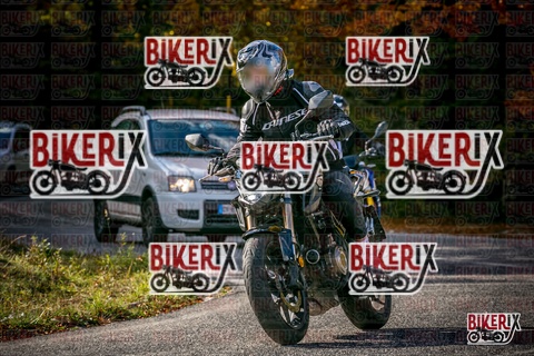 Forca d Acero 19-10-25 h15-10 3305