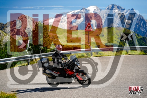 Passo Sella 06-09-25 h14-36 1973