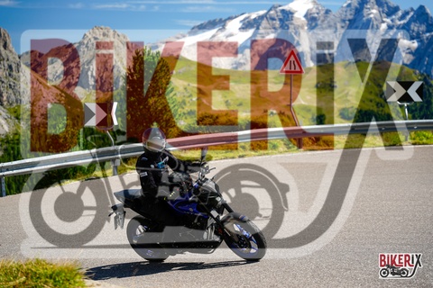 Passo Sella 06-09-25 h14-37 1976