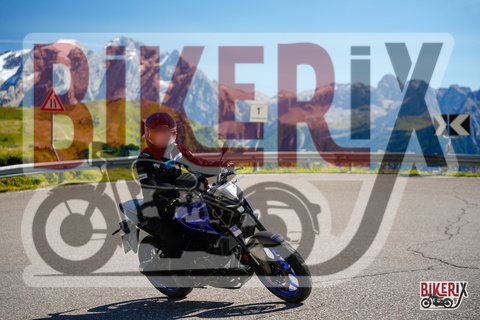 Passo Sella 06-09-25 h14-37 1977