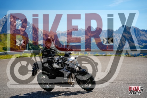 Passo Sella 06-09-25 h14-40 2002