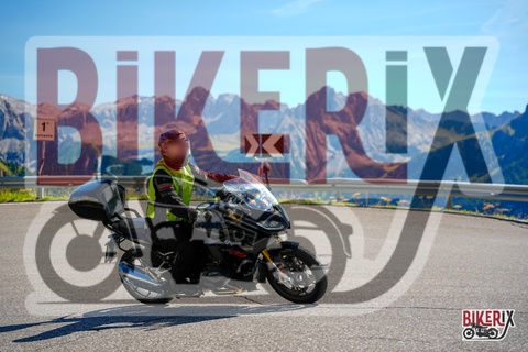 Passo Sella 06-09-25 h14-40 2004