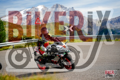 Passo Sella 07-09-25 h15-28 2005