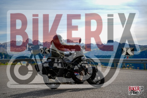 Passo Sella 07-09-25 h15-28 2010