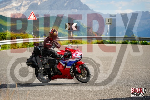 Passo Sella 10-08-25 h16-46 1866