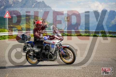 Passo Sella 10-08-25 h17-17 1958