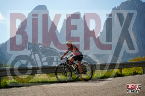 Passo Sella 10-08-25 h17-26 1979