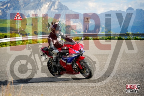 Passo Sella 10-08-25 h17-40 2001