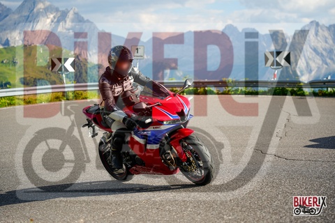 Passo Sella 10-08-25 h17-40 2002
