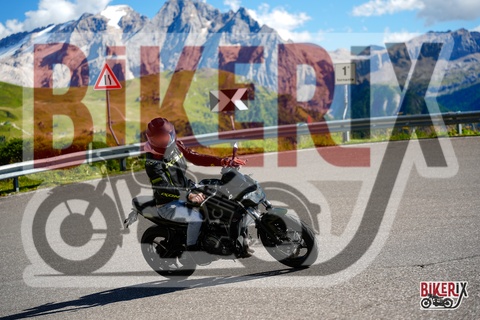 Passo Sella 31-08-25 h15-48 1977