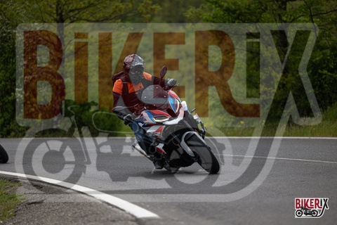 Passo del Giogo 04-05-25 h13-31 0200