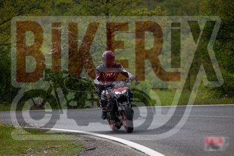 Passo del Giogo 04-05-25 h13-46 0337