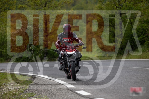 Passo del Giogo 04-05-25 h13-46 0345