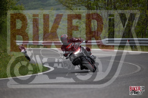 Passo del Giogo 04-05-25 h13-48 0350