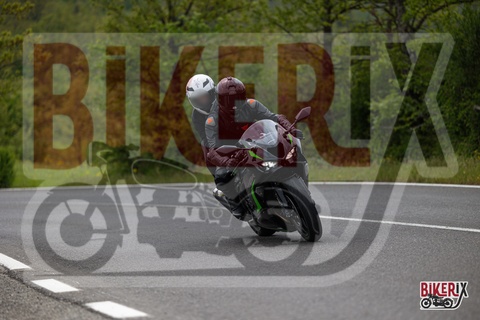 Passo del Giogo 04-05-25 h13-57 0441