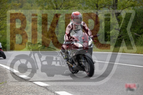 Passo del Giogo 04-05-25 h14-05 0506