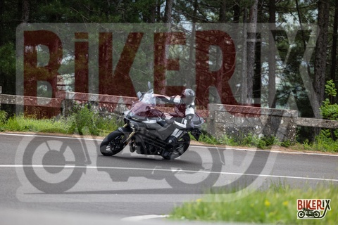 Passo del Muraglione 03-05-25 h14-04 1976