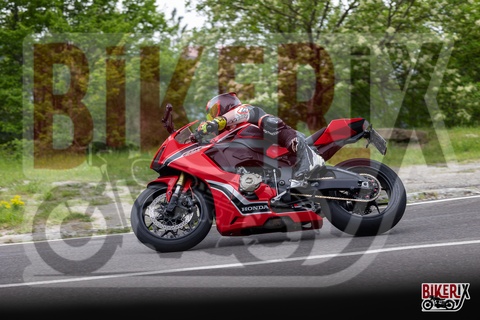 Passo del Muraglione 04-05-25 h14-49 1902