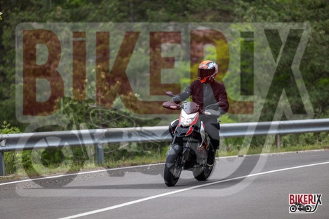 Passo del Muraglione 04-05-25 h15-03 2001