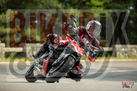 Passo del Muraglione 06-09-25 h15-28 3000