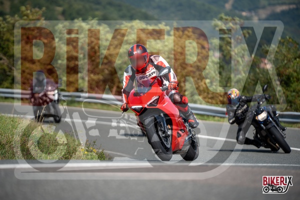 Passo della Futa E 13-09-25 h12-02 1945