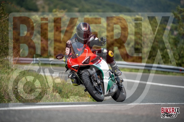 Passo della Futa E 13-09-25 h12-09 1998