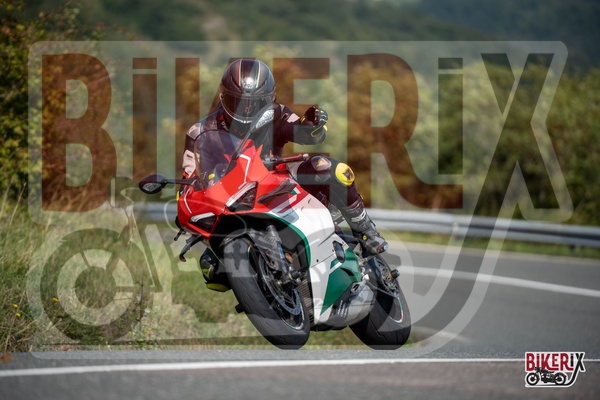 Passo della Futa E 13-09-25 h12-09 1999