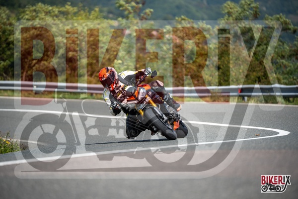 Passo della Futa E 13-09-25 h12-09 2002