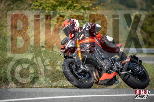 Passo della Futa E 13-09-25 h12-09 2007