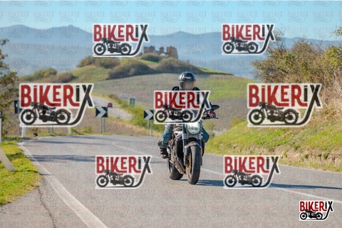 Volterra 19-10-25 h10-49 0209