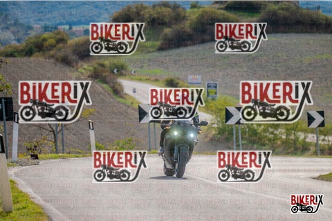 Volterra 19-10-25 h14-43 1834