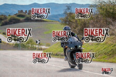 Volterra 19-10-25 h14-43 1840