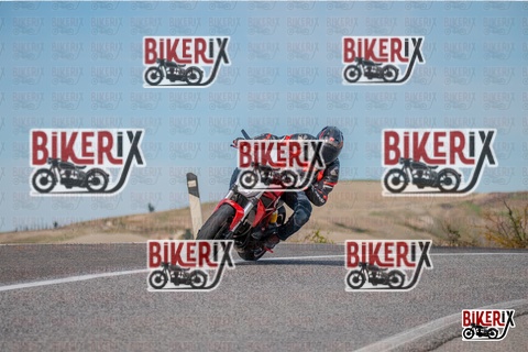 Volterra 19-10-25 h14-46 1875