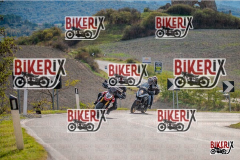 Volterra 19-10-25 h14-49 1925